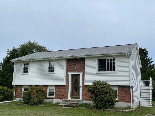 Building Photo - 44 N Woody Hill Rd Unit North Woody Hill