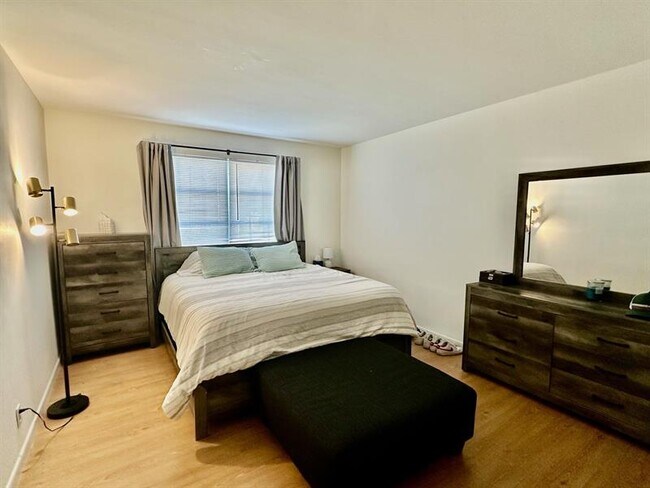 Photo - 1821 NE 62nd St Unit 301