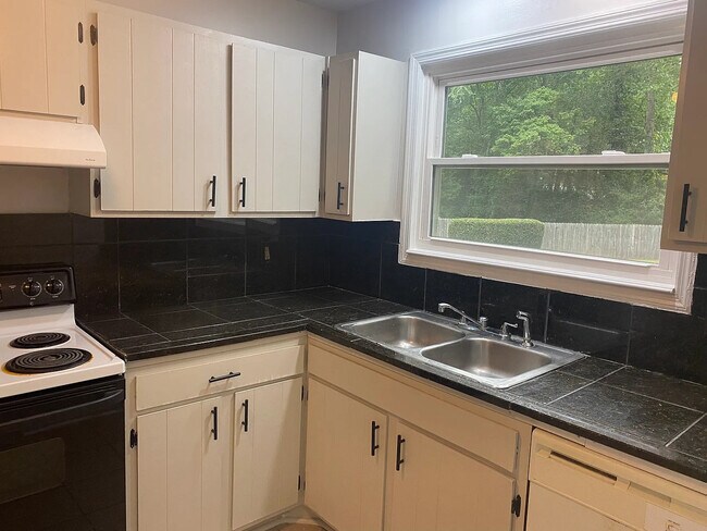 Photo - Room in Townhome on Baker Ct