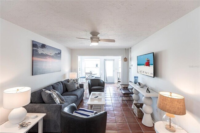 Photo - 6020 Midnight Pass Rd