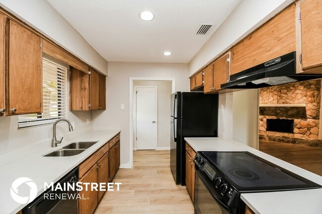 Photo - 576 Charles Carroll St