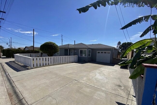 Building Photo - 24 N Harbison Ave