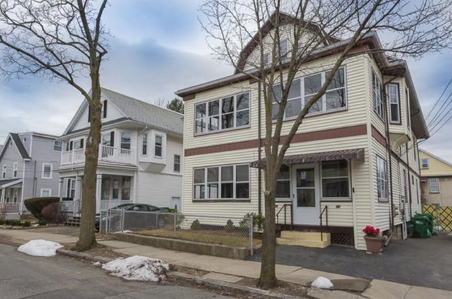 Building Photo - 57 Quincy St Rental