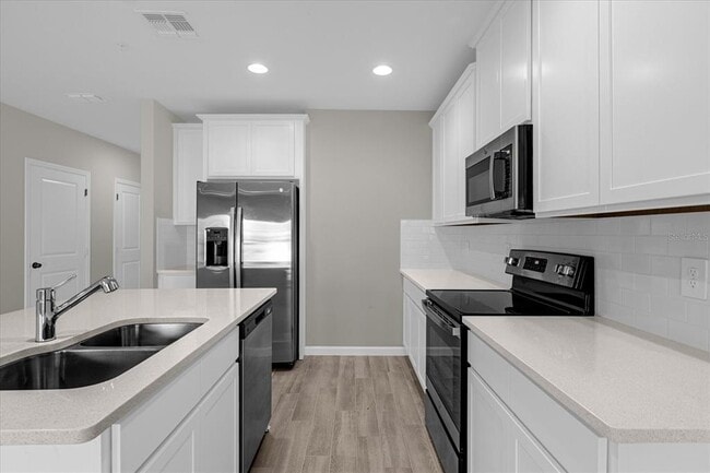 Photo - 164 Cape Honeysuckle Pl