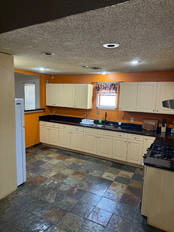 Photo - 1330 Horace St