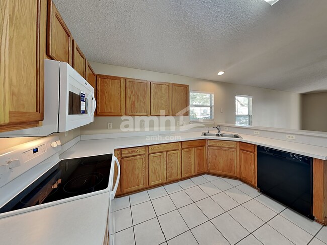 Photo - 14428 Woodfield Cir N