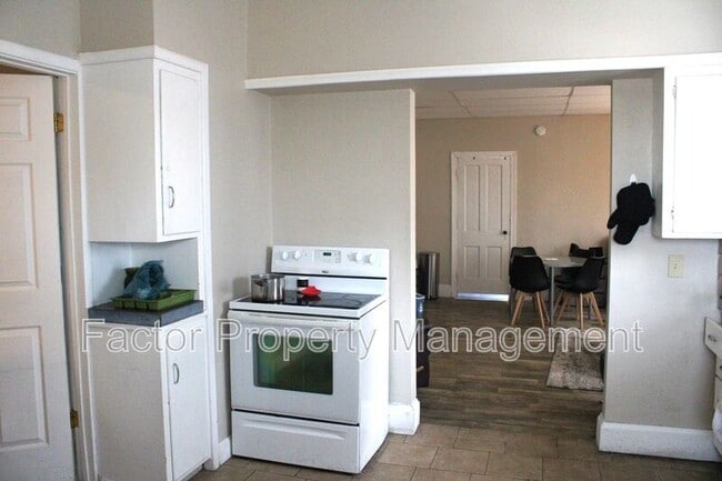 Photo - 328 N 6th St Unit 1