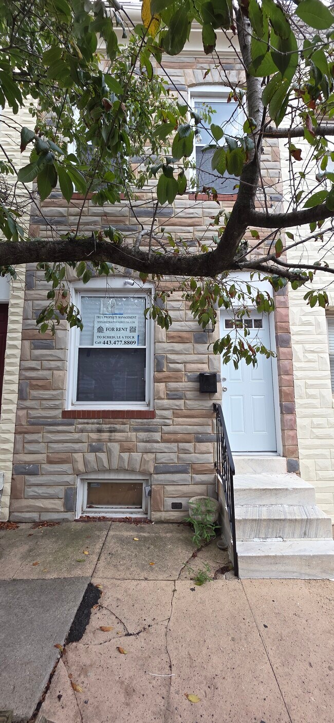 Building Photo - 151 N Streeper St