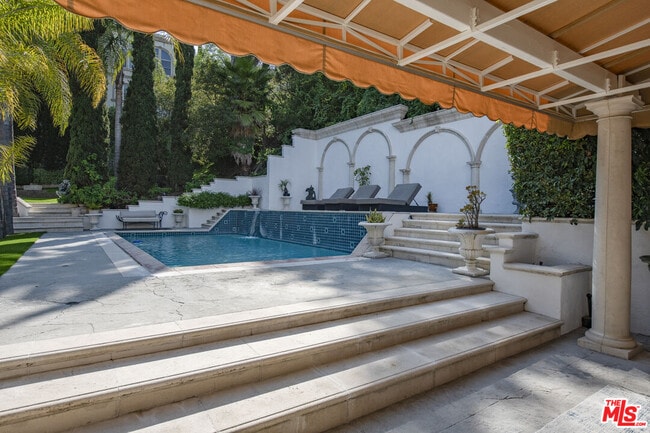 Photo - 3780 1/2 Multiview Dr