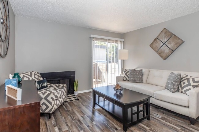 Photo - The Encore on Mustang