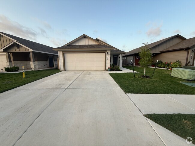 Building Photo - 700 Sungrove Trl Rental