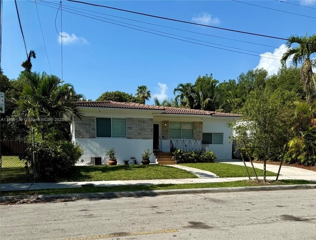 Photo - 20 NW 45th St House