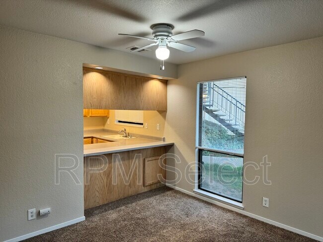 Photo - 720 Sunrise Ave Unit Apt 11