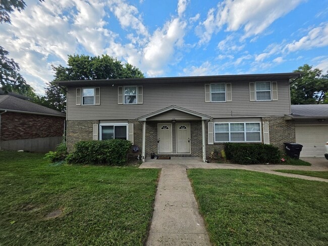 Building Photo - 4209 Defoe Dr Unit A