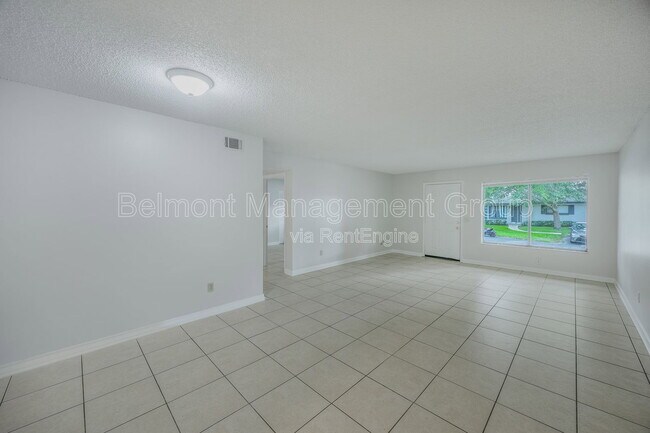 Photo - 605 Northlake Blvd Unit 31