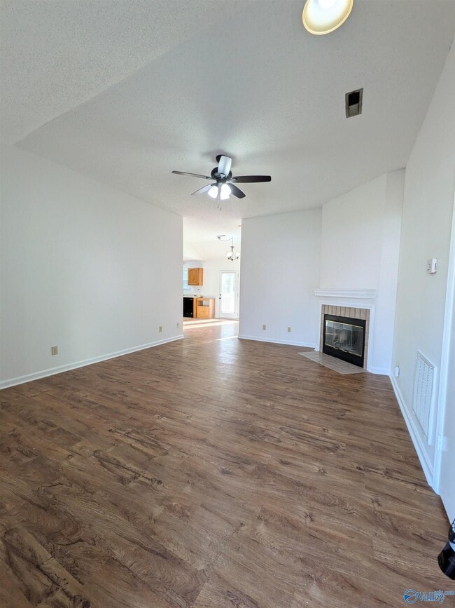 Photo - 221 Knox Creek Trail NW