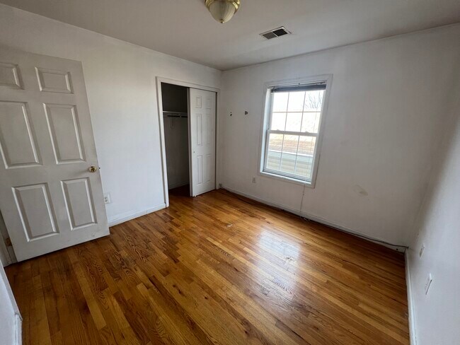 Photo - 75 Columbia Ave Unit 2