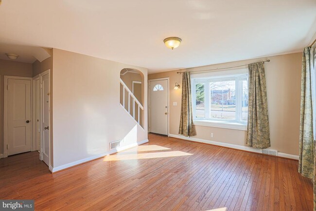 Photo - 6226 Woodcrest Ave