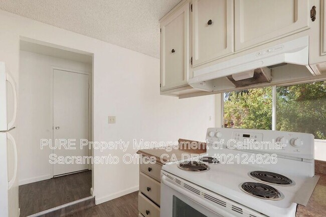 Photo - 1921 28th St Unit 3