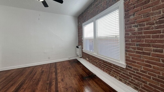 Photo - Leeward Apts...New York Style..Gorgeous Newly Remodeled!