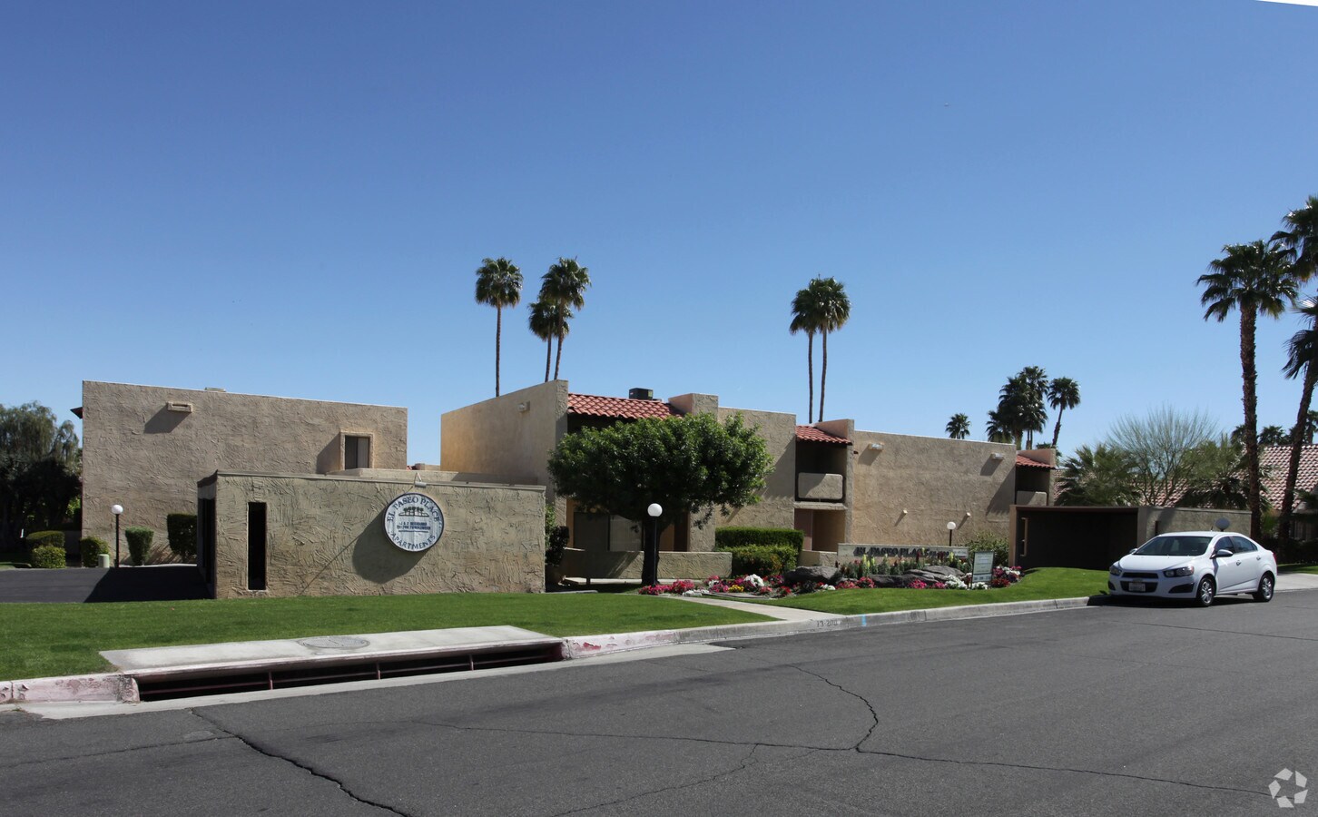 Paseo Place - Paseo Place Apartments