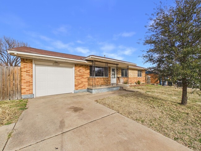 Photo - 2305 NW 43rd St