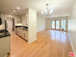 Photo - 330 S Barrington Ave