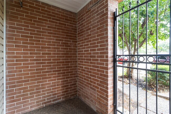 Photo - 1404 Walnut Bend Ln Unit 23