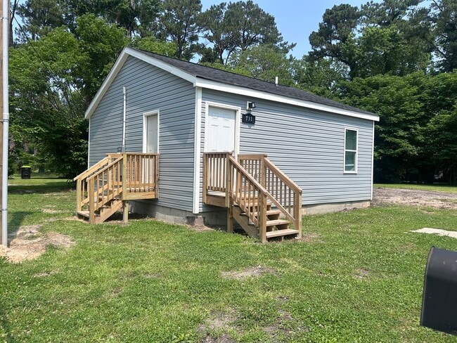 Building Photo - 731 Tallman Cir Unit 1 Rental