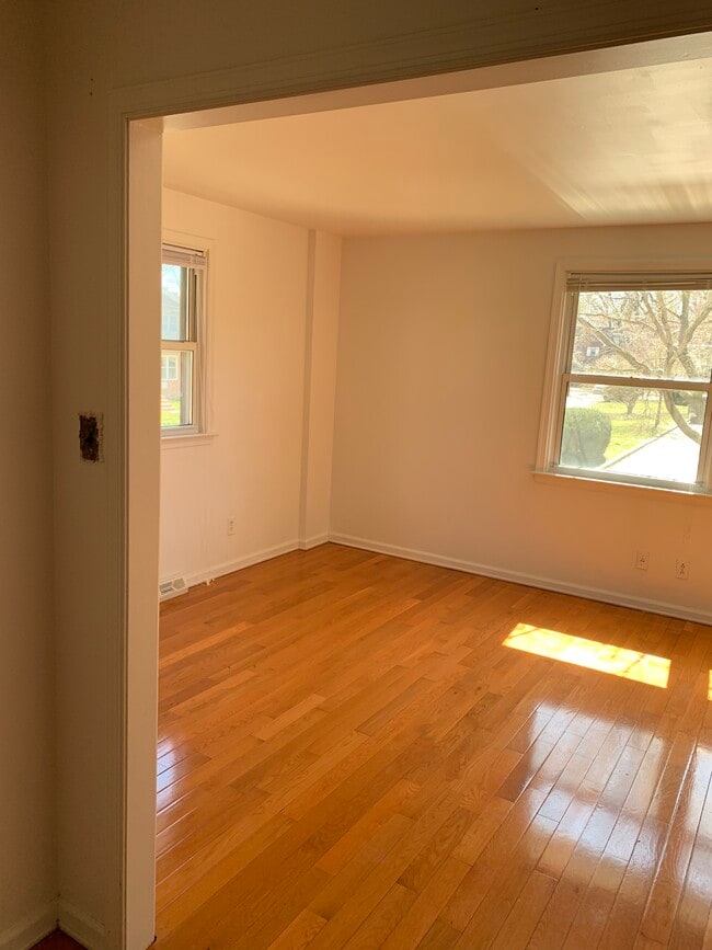 Photo - 639 Barnes St