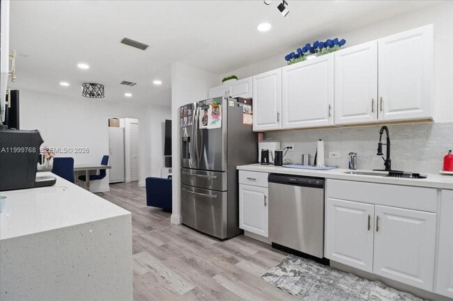 Building Photo - 7551 Polk St