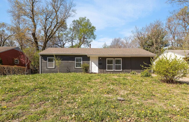 Photo - Spacious Single Family Home - 4 BD/2 BA