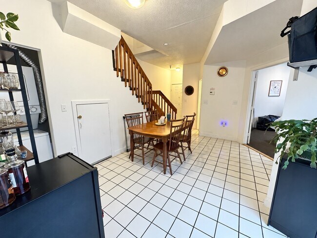 72 Euston Rd Unit 104
