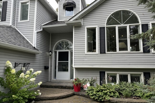 Photo - 4 Nettleton Ct