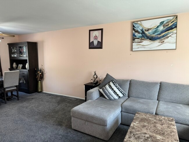 Sala de estar - 1908 Ironwood Ln Unidad County Downe