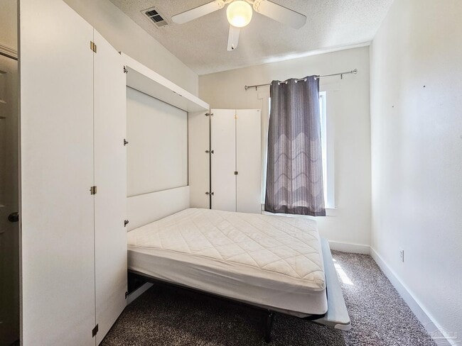 Photo - 919 E La Rua St