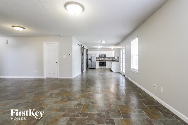 Photo - 1456 Monitor Way