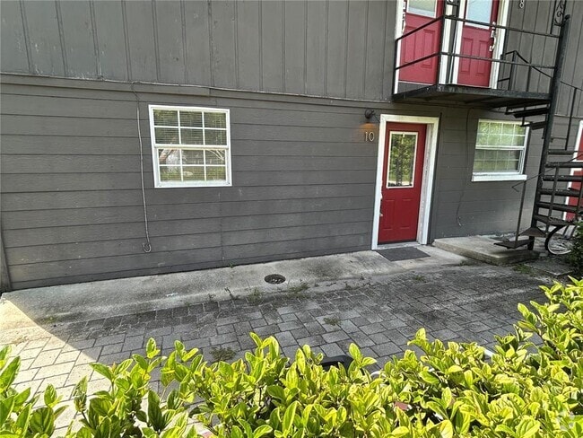 Building Photo - 306 Lake Millsite Rd Unit 10 Rental