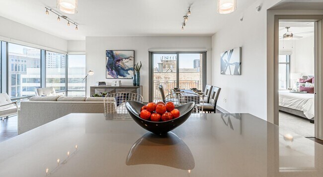 Photo - Luxury Living - Get 1 Month Free! Unit AMS2