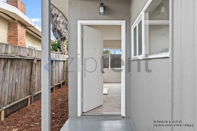 Photo - 2802 Georgetown St