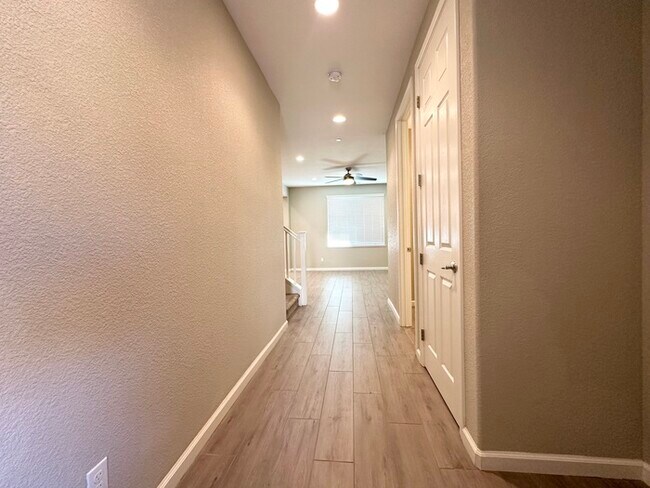 Photo - 6025 Palermo Way