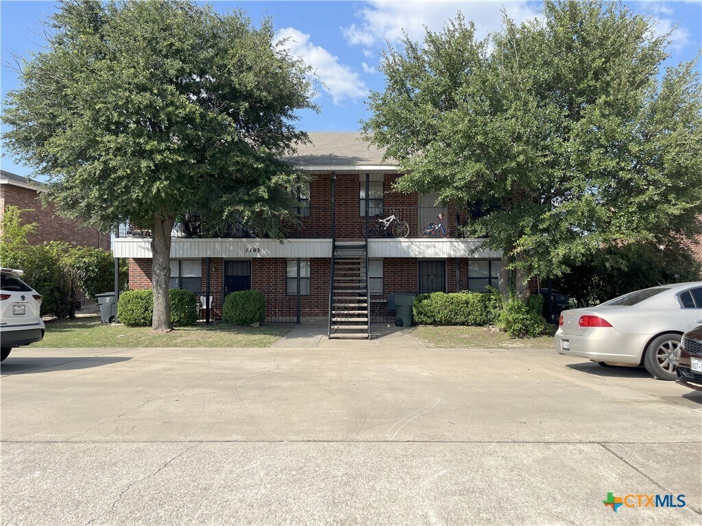 Photo - 1103 Circle M Dr Unit B