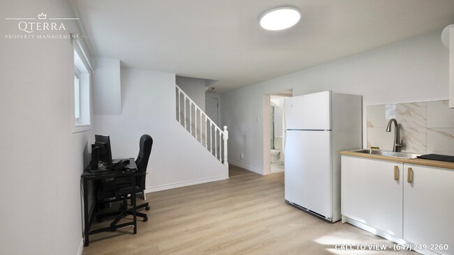 85 High Acres Cres Unit 2-85 High Acres Crescent,