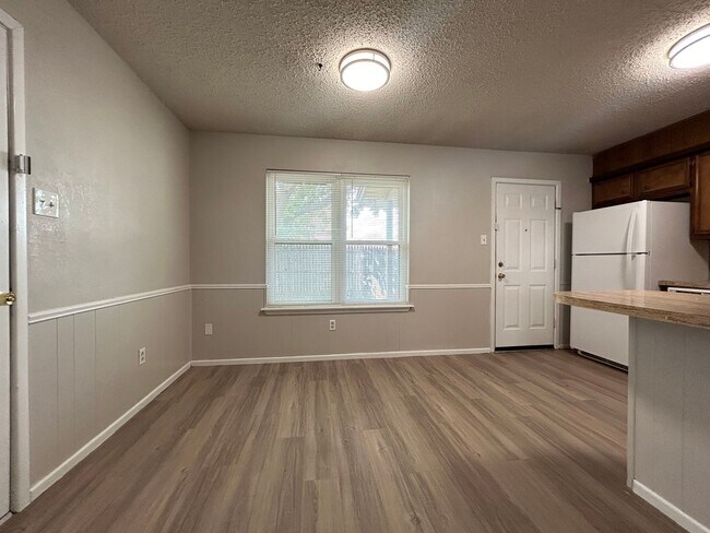 Photo - 4812 66th St Unit B