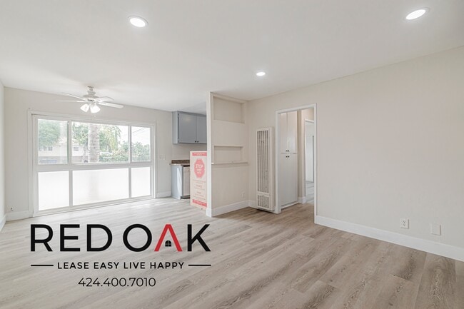 Building Photo - 7350 Hazeltine Ave Unit 1 Rental