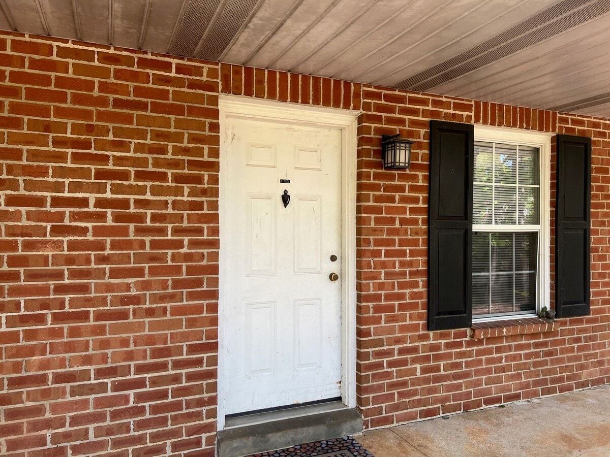 Photo - Fall 2026 Awesome 1 Bedroom Apt @ Lakewood Commons!