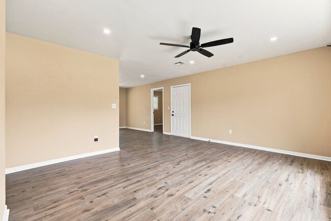 Photo - 65 2nd St