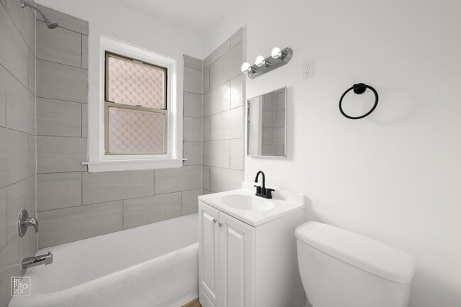 Building Photo - 8051 S Ingleside Ave Rental