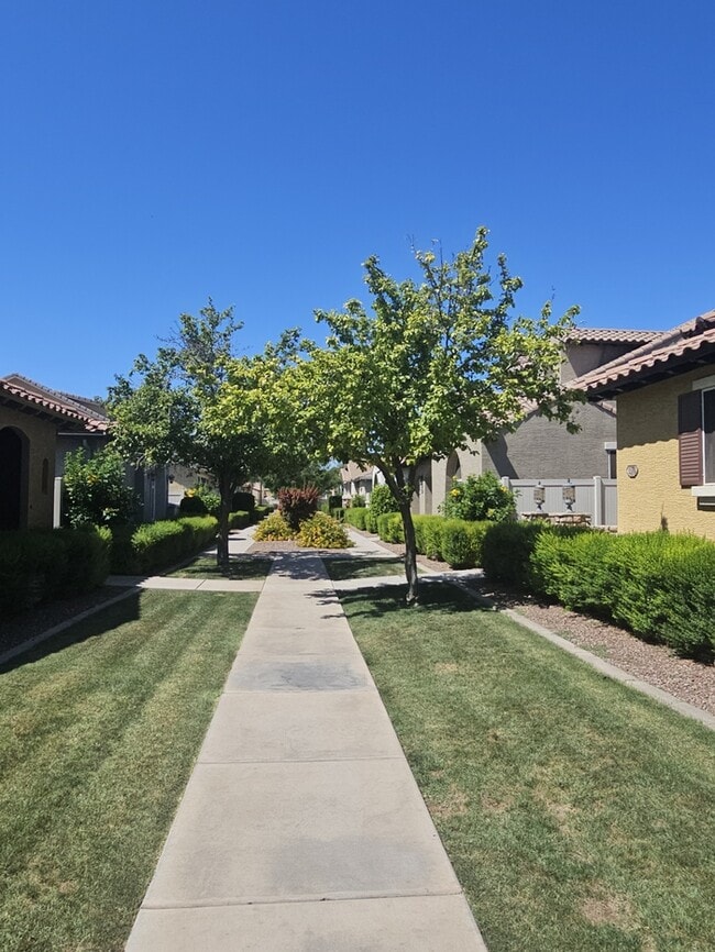 Photo - MOVE-IN READY HOME IN COOLEY STATION!