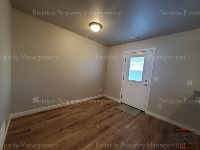 Photo - 2015 Lawrence Ln